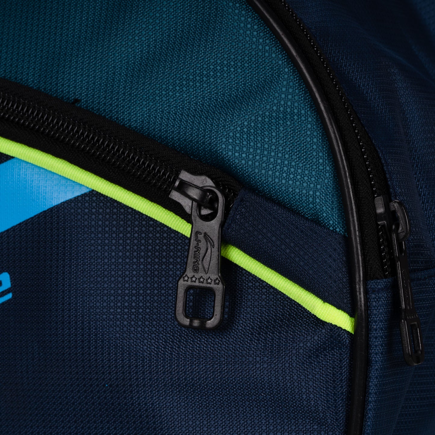 Lining Hot Shot Badminton Kit Bag